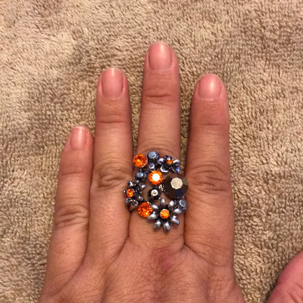 Orange studded ring with stretch band
